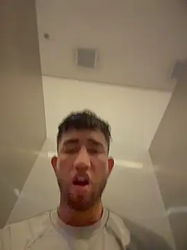 Snapshot of liam_bronw chatting on 03/31/26, 03:56 liam bronw online show from 03/31/26, 03:56