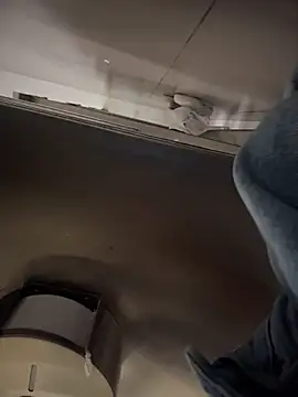 Snapshot of liam_bronw chatting on 04/06/26, 06:42 liam bronw online show from 04/06/26, 06:42