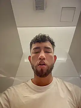 Snapshot of liam_bronw chatting on 04/09/26, 06:24 liam bronw online show from 04/09/26, 06:24