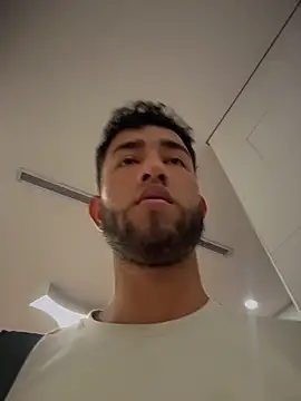 Snapshot of liam_bronw chatting on 04/14/26, 06:58 liam bronw online show from 04/14/26, 06:58