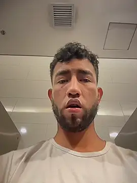 Snapshot of liam_bronw chatting on 04/15/26, 07:58 liam bronw online show from 04/15/26, 07:58