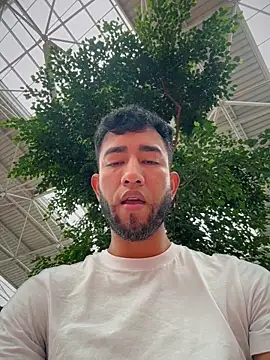 Snapshot of liam_bronw chatting on 04/16/26, 03:46 liam bronw online show from 04/16/26, 03:46