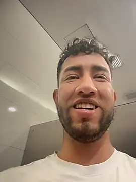 Snapshot of liam_bronw chatting on 04/23/26, 09:06 liam bronw online show from 04/23/26, 09:06