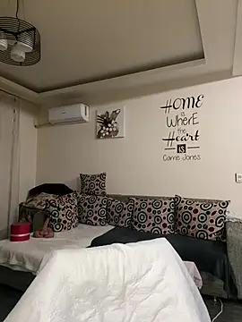 IRISWHITE17 online show from 02/09/26, 05:44