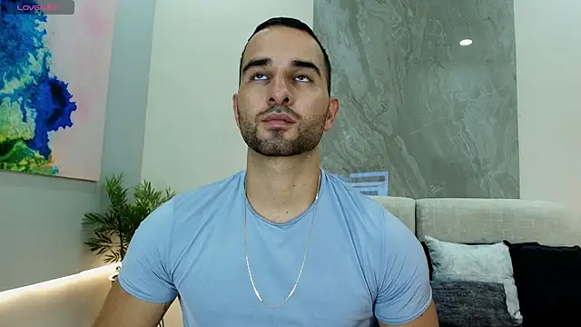 Snapshot of lorenzo_walker_1 chatting on 06/19/26, 05:39 lorenzo walker 1 online show from 06/19/26, 05:39