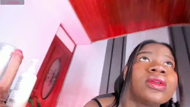 EbonyTanisha online show from 06/02/26, 12:01