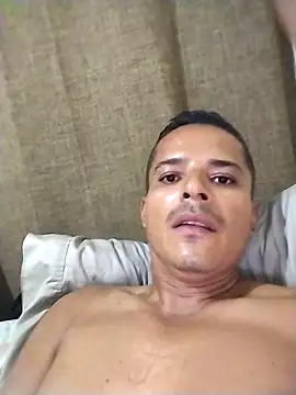 Snapshot of Gracho_25 chatting on 03/27/26, 11:26 Gracho 25 online show from 03/27/26, 11:26