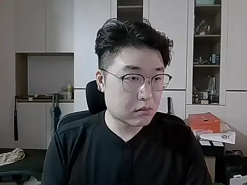 Snapshot of W0Ijn chatting on 05/08/26, 02:39 W0Ijn online show from 05/08/26, 02:39
