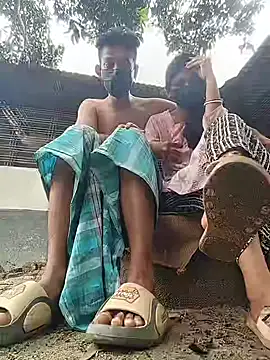 Snapshot of queenneha69 chatting on 03/28/26, 05:18 queenneha69 online show from 03/28/26, 05:18