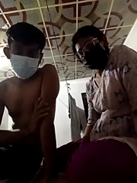 Snapshot of queenneha69 chatting on 04/03/26, 05:00 queenneha69 online show from 04/03/26, 05:00