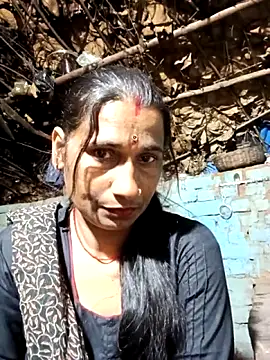 Snapshot of Hot_bhi38 chatting on 04/01/26, 08:28 Hot bhi38 online show from 04/01/26, 08:28