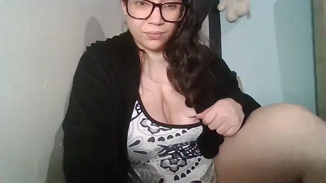 bellakay19 online show from 03/12/26, 07:42