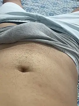 Snapshot of novinhode19yy chatting on 04/10/26, 09:41 novinhode19yy online show from 04/10/26, 09:41