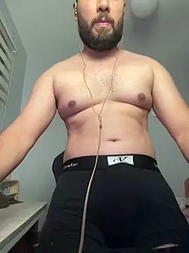 NinoEstouranel online show from 01/19/26, 05:22