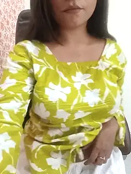 Snapshot of Hot_Twinkle chatting on 04/02/26, 08:45 Hot Twinkle online show from 04/02/26, 08:45