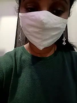 Snapshot of ammulu_sexy chatting on 04/14/26, 05:02 ammulu sexy online show from 04/14/26, 05:02