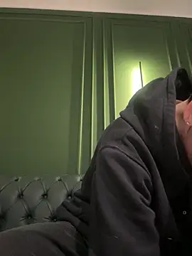 Snapshot of ravenryx chatting on 02/24/26, 03:21 ravenryx online show from 02/24/26, 03:21