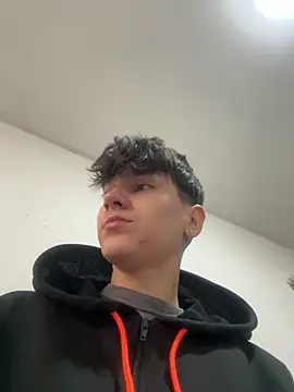 Snapshot of ravenryx chatting on 03/25/26, 03:18 ravenryx online show from 03/25/26, 03:18