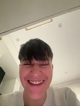 Snapshot of ravenryx chatting on 04/09/26, 12:10 ravenryx online show from 04/09/26, 12:10