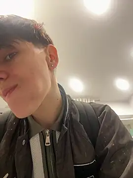 Snapshot of ravenryx chatting on 04/14/26, 10:54 ravenryx online show from 04/14/26, 10:54