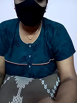 Snapshot of Ammu14399 chatting on 04/23/26, 01:35 Ammu14399 online show from 04/23/26, 01:35