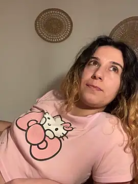 Snapshot of joanaguerreiru chatting on 02/21/26, 12:22 joanaguerreiru online show from 02/21/26, 12:22