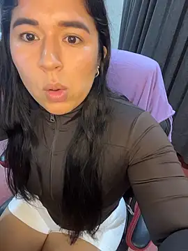 Snapshot of Minico25 chatting on 04/08/26, 02:00 Minico25 online show from 04/08/26, 02:00