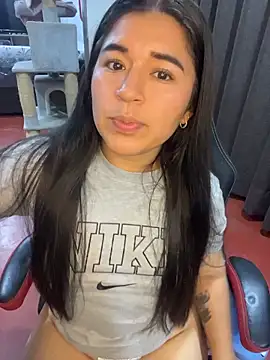 Snapshot of Minico25 chatting on 04/27/26, 01:47 Minico25 online show from 04/27/26, 01:47