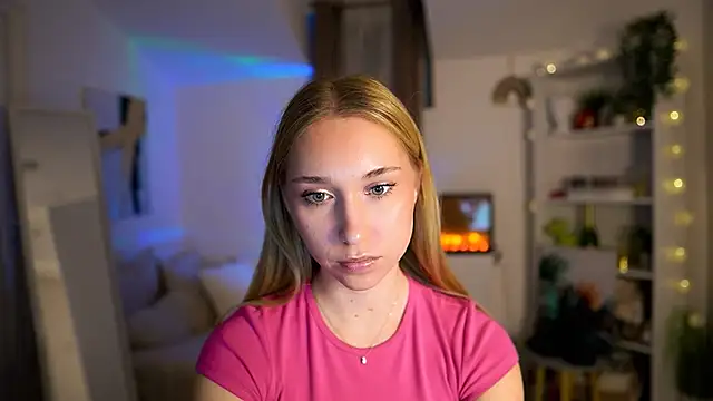 MilaBunny2000 online show from 02/24/26, 02:15