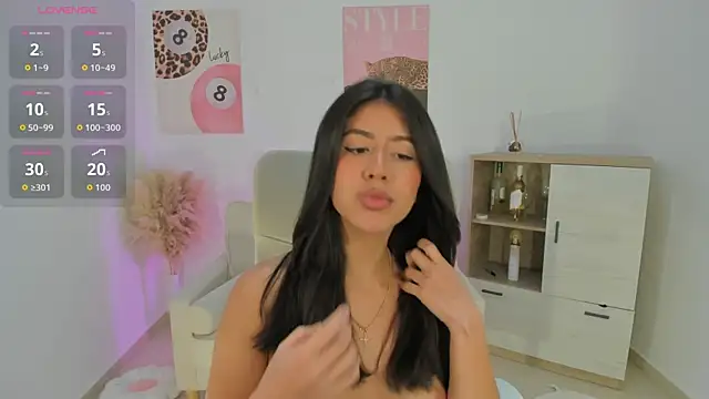 Snapshot of Sussan_Monroe chatting on 04/03/26, 10:41 Sussan Monroe online show from 04/03/26, 10:41