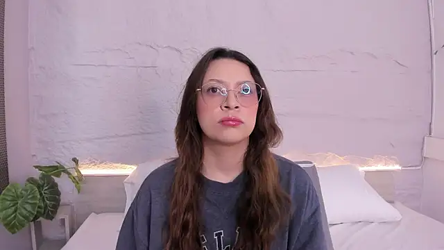 lanna 18  online show from 02/27/26, 11:32