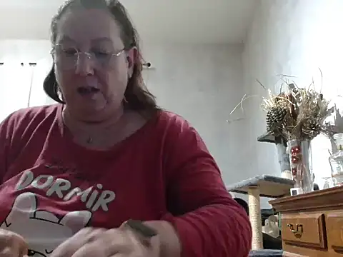 Snapshot of xmyriamx chatting on 03/09/26, 08:02 xmyriamx online show from 03/09/26, 08:02