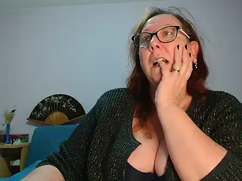 Snapshot of xmyriamx chatting on 04/04/26, 08:23 xmyriamx online show from 04/04/26, 08:23