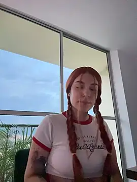 alesziarose  online show from 02/05/26, 11:20