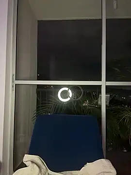 Snapshot of alesziarose_ chatting on 03/25/26, 11:55 alesziarose online show from 03/25/26, 11:55