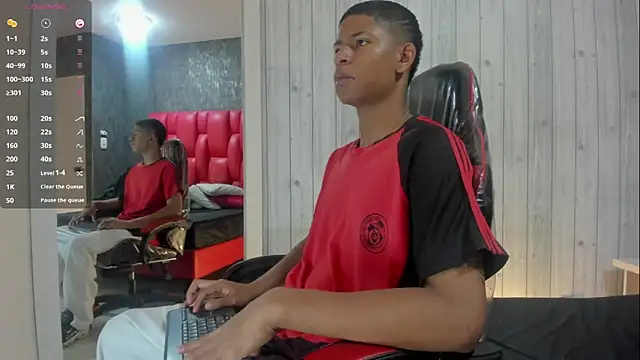 Snapshot of _erick_j chatting on 04/08/26, 07:58 erick j online show from 04/08/26, 07:58