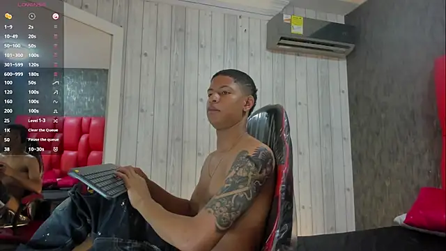 Snapshot of _erick_j chatting on 04/19/26, 07:49 erick j online show from 04/19/26, 07:49