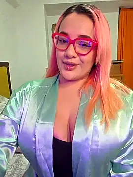 Snapshot of Nova-Satela chatting on 02/10/26, 06:01 Nova-Satela online show from 02/10/26, 06:01