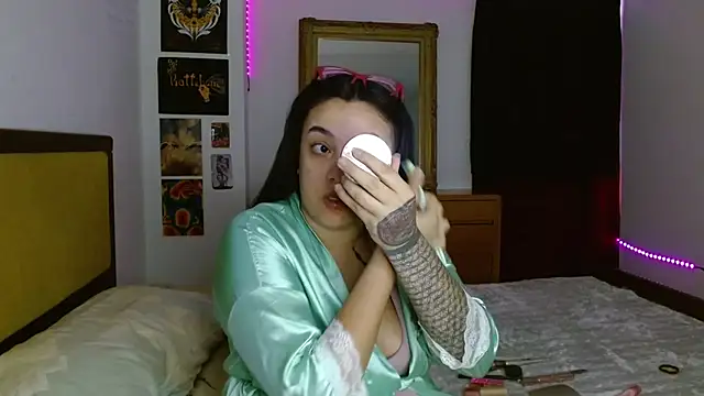 Snapshot of Nova-Satela chatting on 03/07/26, 05:10 Nova-Satela online show from 03/07/26, 05:10