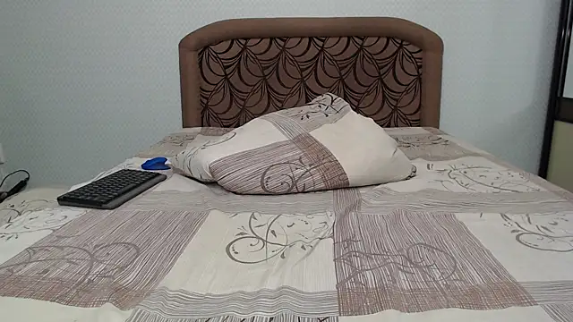 Snapshot of _Sweet_Dream_ chatting on 02/04/25, 02:53  Sweet Dream  online show from 02/04/25, 02:53