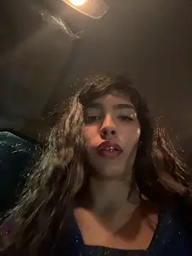 Snapshot of dani_bela chatting on 05/15/26, 11:34 dani bela online show from 05/15/26, 11:34