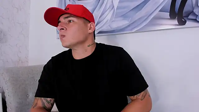 Snapshot of MassimoCo_ chatting on 02/17/26, 10:49 MassimoCo online show from 02/17/26, 10:49