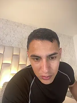 Snapshot of MassimoCo_ chatting on 03/11/26, 11:33 MassimoCo online show from 03/11/26, 11:33