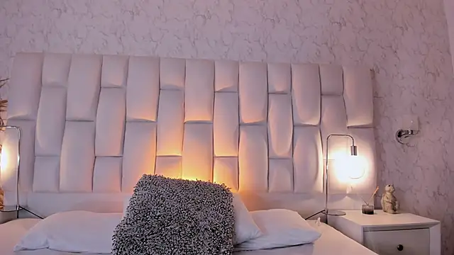 Snapshot of MassimoCo_ chatting on 03/22/26, 12:03 MassimoCo online show from 03/22/26, 12:03