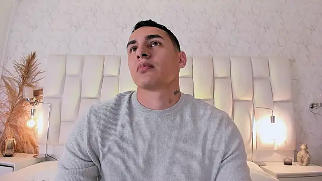 Snapshot of MassimoCo_ chatting on 03/29/26, 12:10 MassimoCo online show from 03/29/26, 12:10