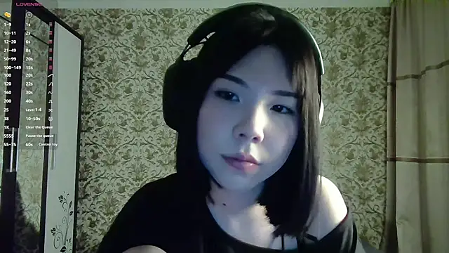 Snapshot of AprilOnilll chatting on 03/26/26, 05:40 AprilOnilll online show from 03/26/26, 05:40