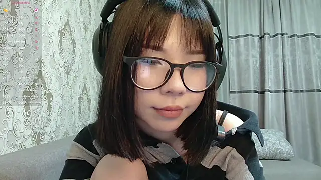 Snapshot of AprilOnilll chatting on 03/31/26, 06:08 AprilOnilll online show from 03/31/26, 06:08