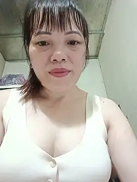 Snapshot of Sana-vn chatting on 06/22/26, 05:21 Sana-vn online show from 06/22/26, 05:21