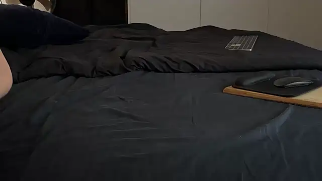 Snapshot of adelaide2026 chatting on 03/26/26, 03:45 adelaide2026 online show from 03/26/26, 03:45