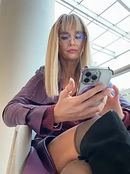 NaughtyNinky online show from 02/19/26, 01:07